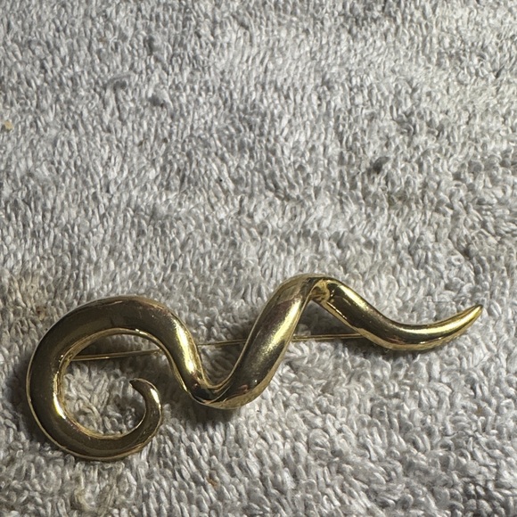 Jewelry - Gold Snake-Shaped Reptile Accessory